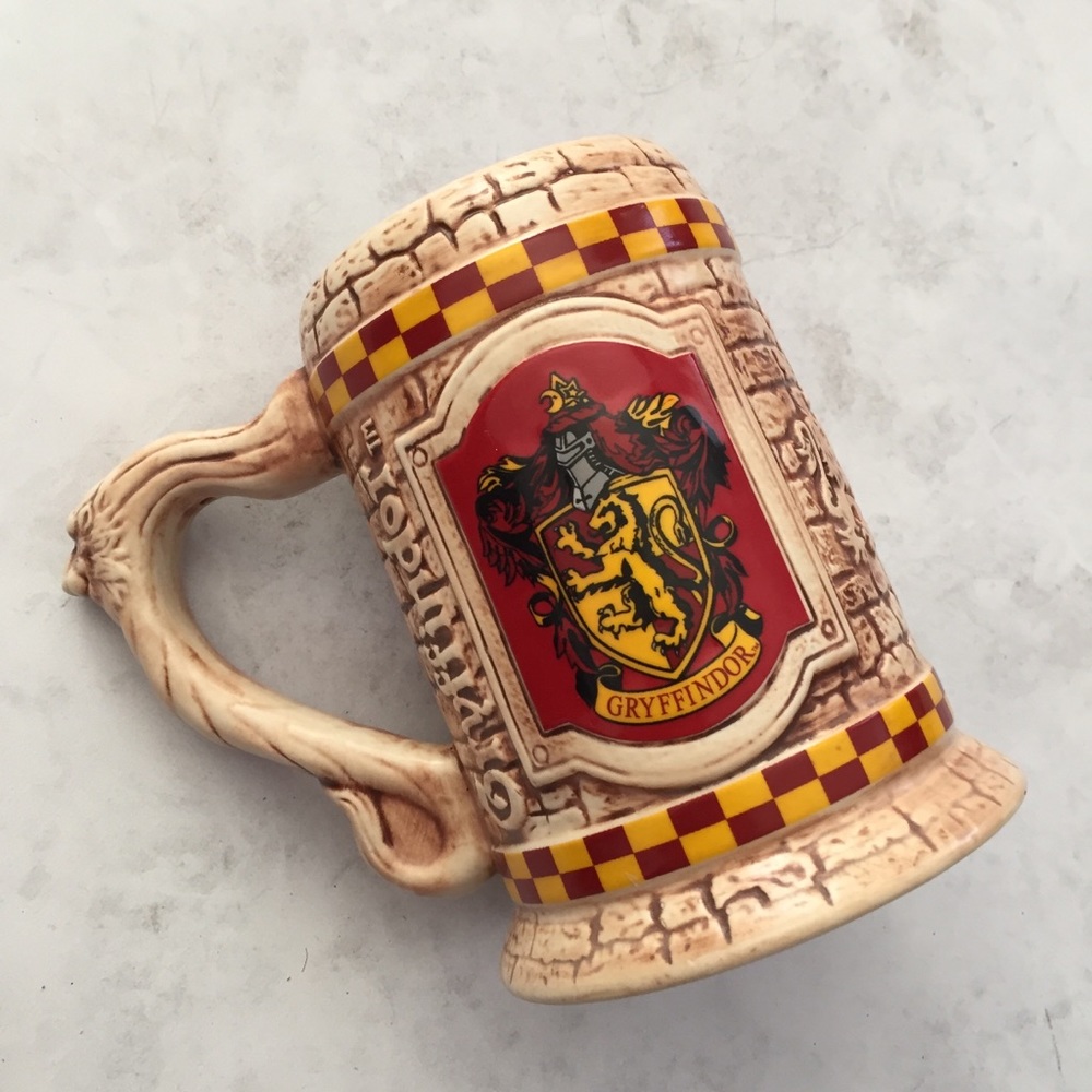 Warner Bros. Gryffindor Crest Mug - Red and Yellow